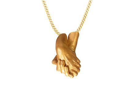 miniature-couple-hands-pendant